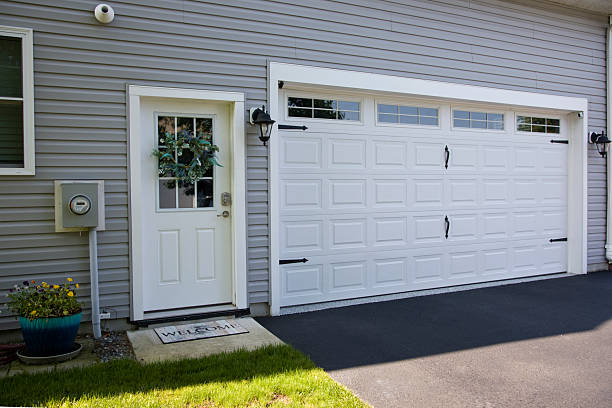 24/7 Emergency Garage Door Panel Replacement experts in Mount Vernon, AL